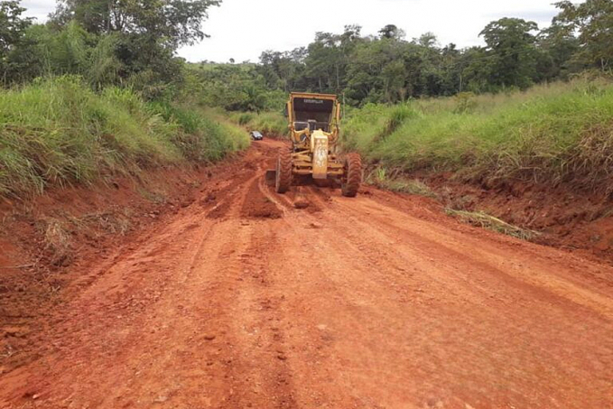 DER finaliza manutenção nas rodovias 370 e 495 entre Parecis e Alto