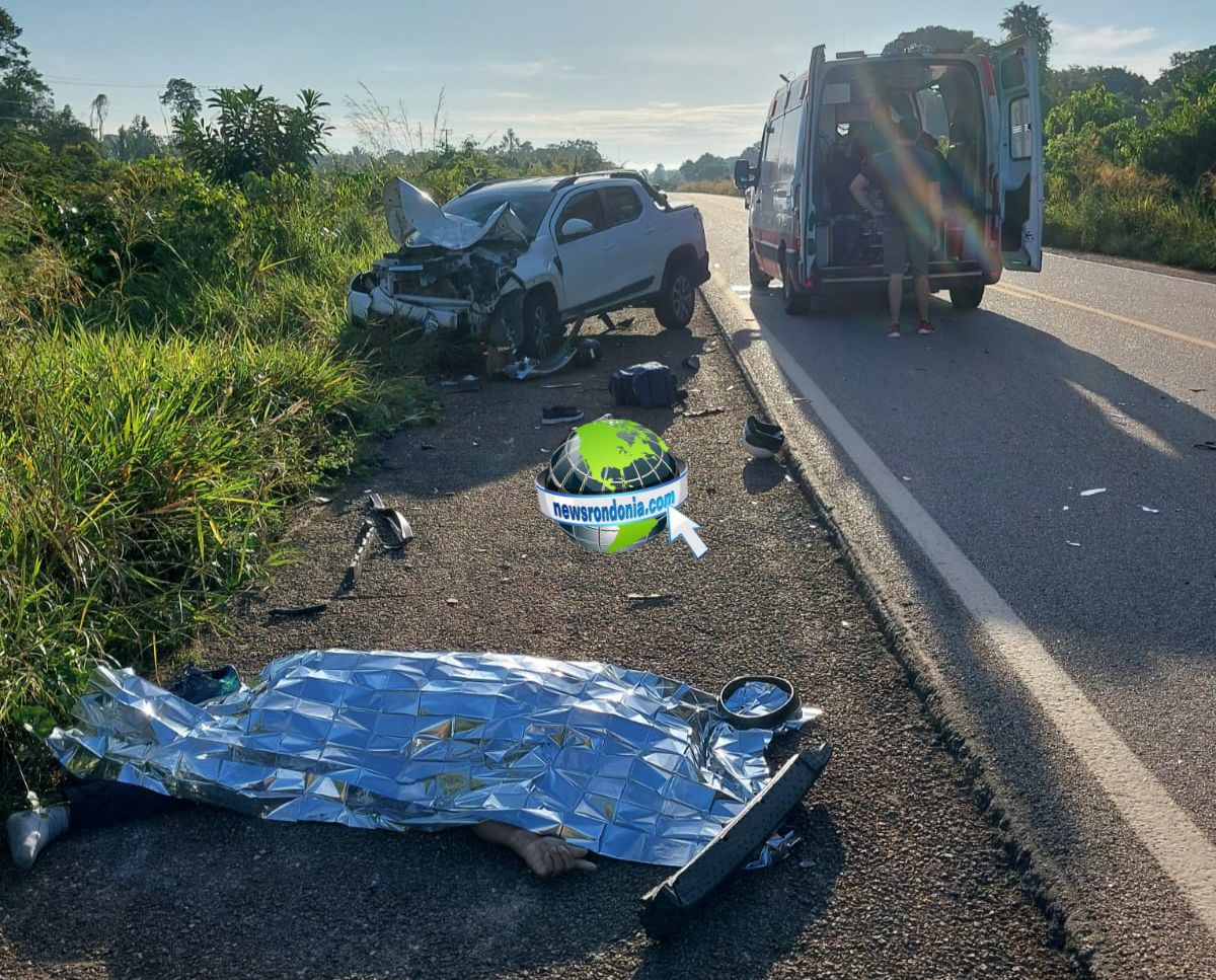 ATUALIZADA Batida Entre Carro E Moto Deixa Dois Mortos Na BR 364 Em