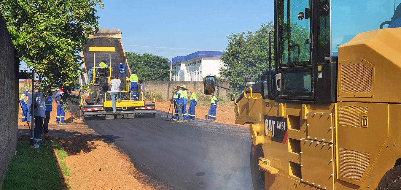 Prefeitura conclui serviço de pavimentação asfáltica na Rua da Geraldo Luiz da Silva no bairro Morumbi - News Rondônia