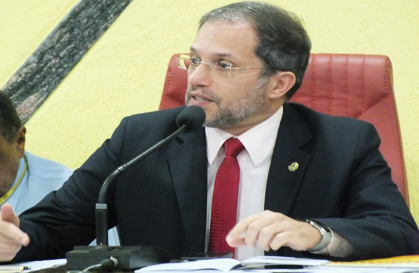 LEIS CRIADAS PELO EX-VEREADOR SID ORLEANS SÃO CONHECIDAS ATRAVÉS DAS REDES SOCIAIS - News Rondônia