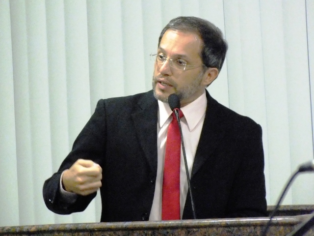 SID ORLEANS ESCLARECE NOTÍCIA SOBRE MATERIAL DE CAMPANHA EM CARRO OFICIAL - News Rondônia