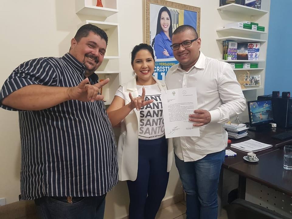 CRISTIANE LOPES PROTOCOLA PROJETO DE LEI QUE CRIA A CENTRAL MUNICIPAL DE INTÉRPRETES DE LIBRAS - News Rondônia