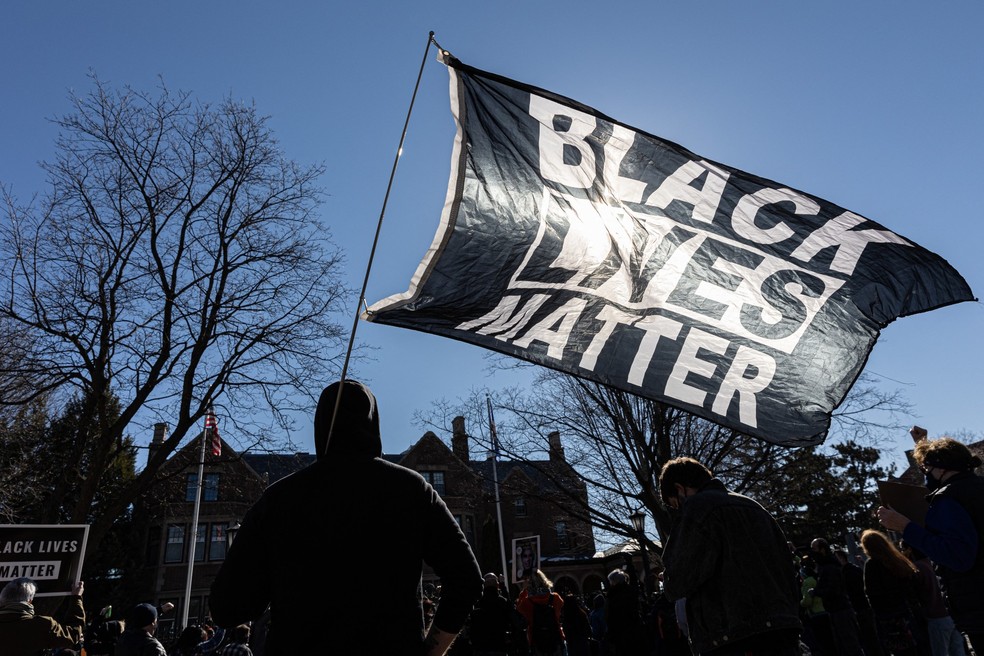 Estados não sabem raça de mais de 1/3 dos mortos pela polícia em 2020; dados disponíveis mostram que 78% das vítimas são negras - News Rondônia