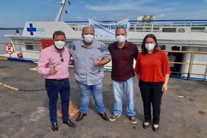 Vereador Dr Junior Queiroz acompanha saída do barco saúde que irá imunizar os moradores do Baixo Madeira - News Rondônia