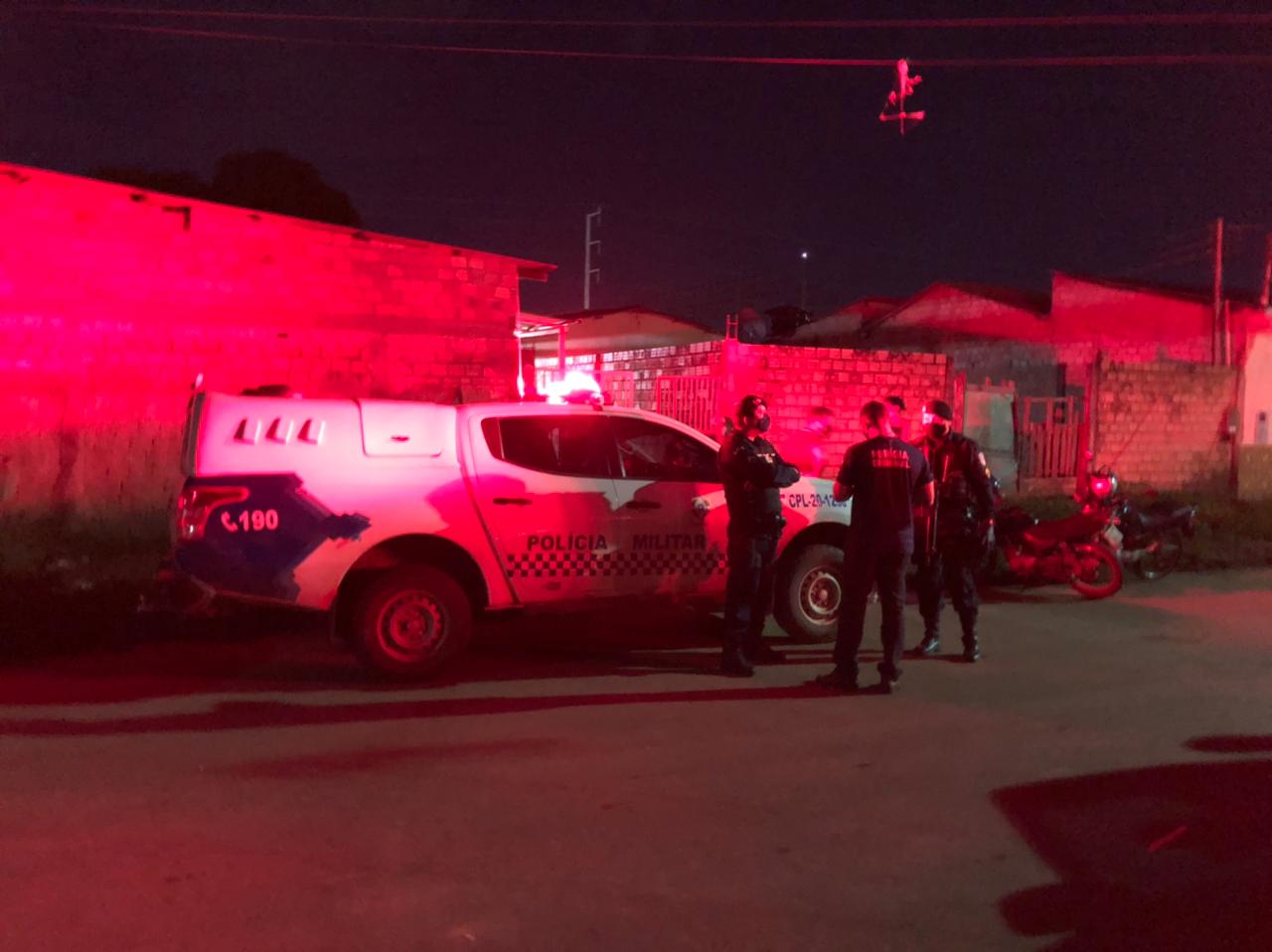 MISTÉRIO - Corpo de homem é encontrado em estado de putrefação em vila de apartamento - News Rondônia