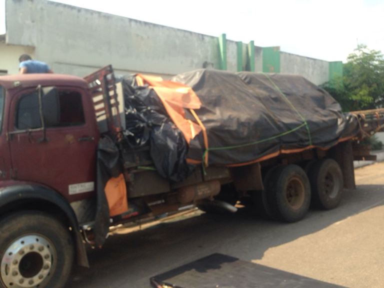 POLÍCIA APREENDE MAIS DE 400 KG DE MACONHA EM CAMINHÃO CARGUEIRO NA BR-364 - News Rondônia