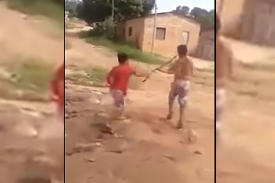 MULHER ESPANCA MARIDO COM CABO DE VASSOURA APÓS TER CELULAR DESTRUÍDO - News Rondônia