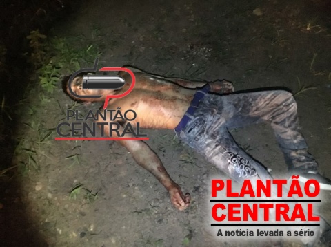 DUPLA EM MOTO MATA JOVEM COM GOLPES DE FACA EM JI-PARANÁ  IMAGENS FORTES - News Rondônia