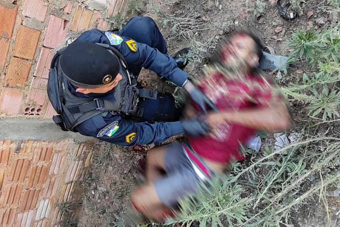 Caçamba atropela motociclista e invade residência na zona leste - News Rondônia