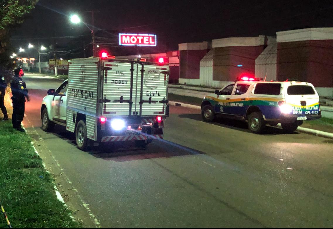 TRAGÉDIA - Motociclista morre na frente de motel na capital - News Rondônia