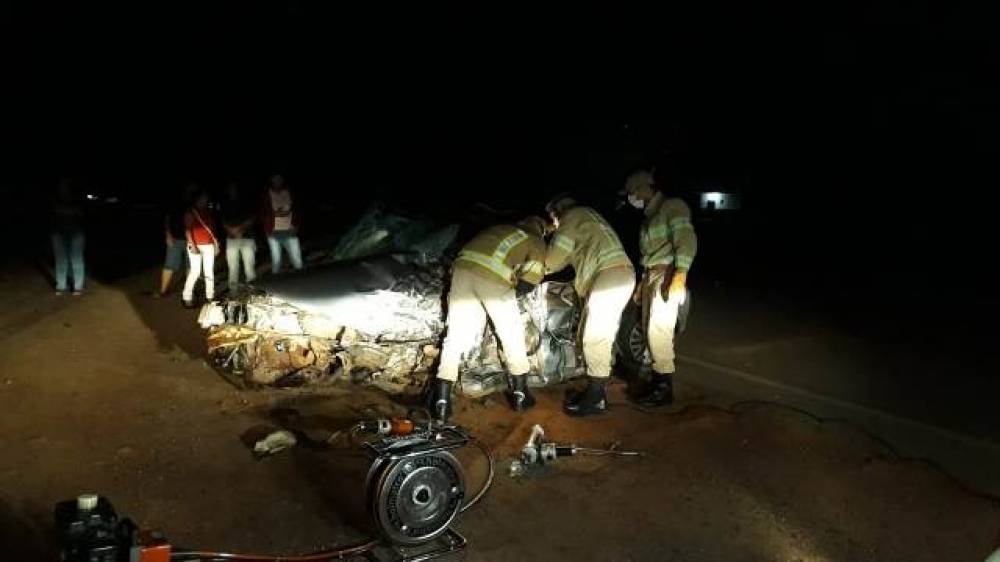 ACIDENTE ENTRE CARROS NA BR-435 DEIXA UM MORTO - News Rondônia