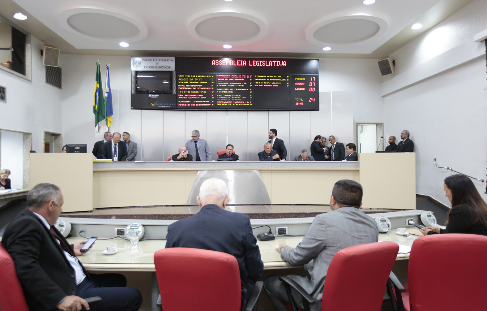 ALE REJEITA PROJETO QUE PROPÕE RETIRADA DE BENEFÍCIOS DADOS ÀS USINAS HIDRELÉTRICAS - News Rondônia
