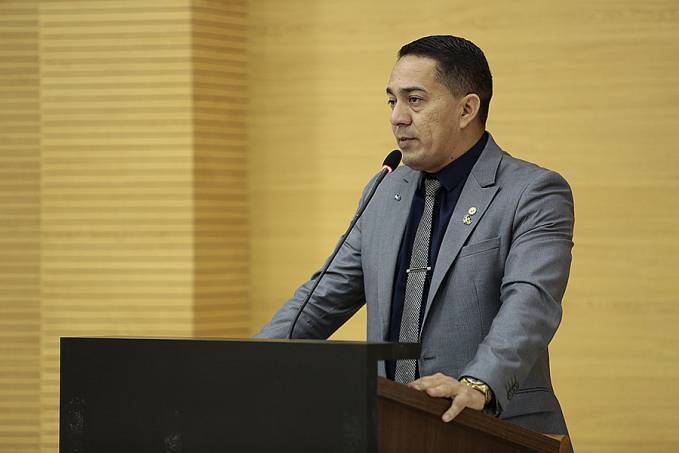 Eyder Brasil destinou R$ 50 mil para aquisição de parquinhos em escolas de Monte Negro - News Rondônia