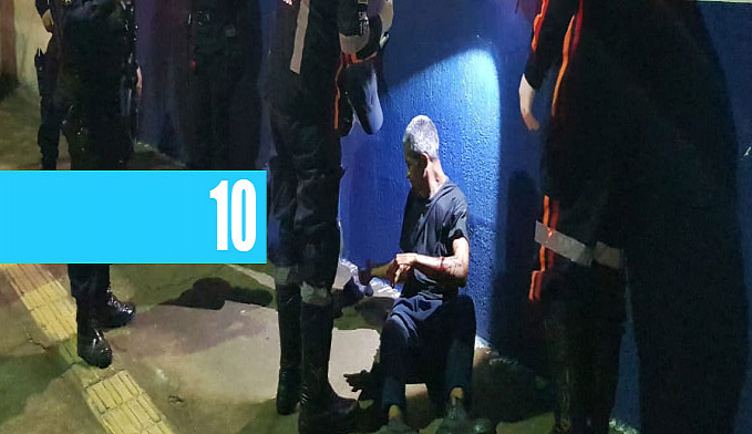 HOMEM LEVA VÁRIAS FACADAS APÓS REAGIR A ASSALTO; SUSPEITO É PRESO EM SEGUIDA - News Rondônia