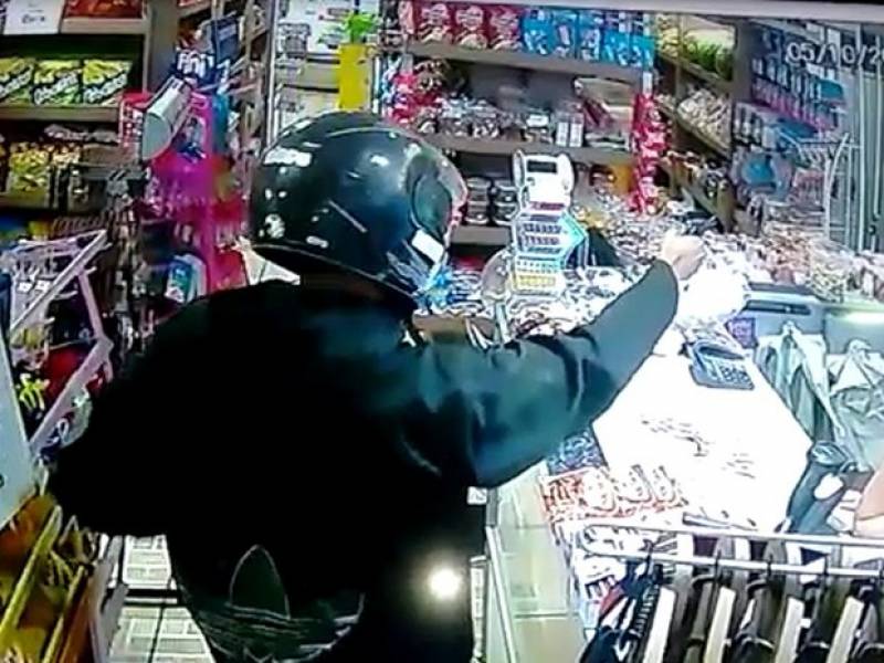 LADRÃO ROUBA SEIS CAIXAS DE CERVEJA E DOIS LITROS DE UÍSQUE EM MERCADO - News Rondônia