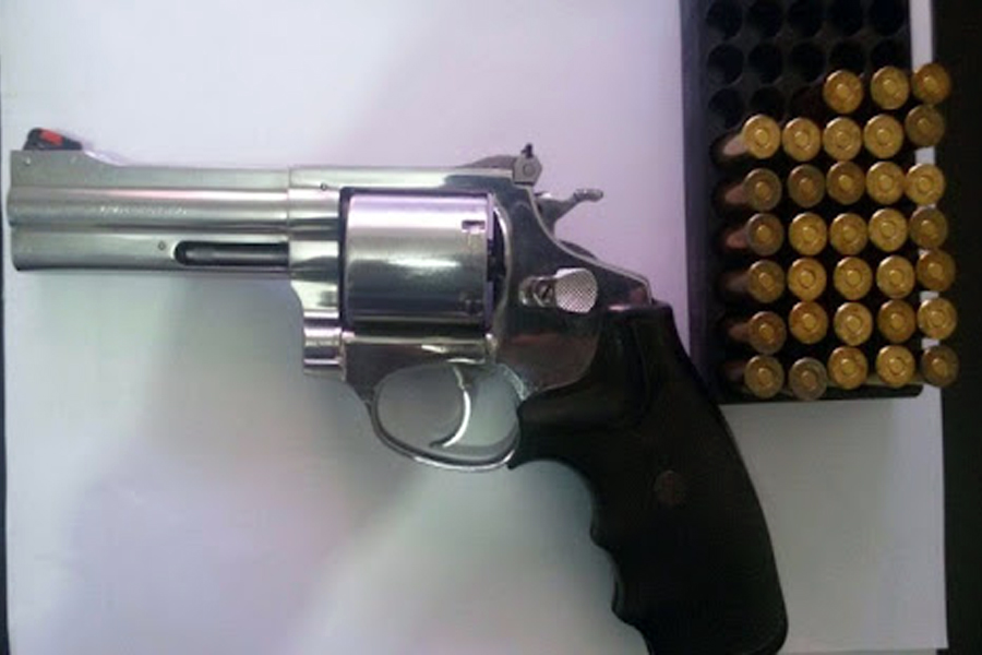 SEM PORTE: Polícia recebe denúncia e prende homem com revólver 357 - News Rondônia