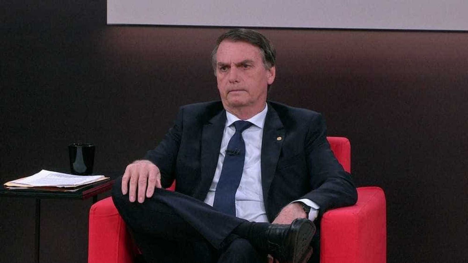 BOLSONARO VOLTA A SE POSICIONAR SOBRE DIREITOS DOS GAYS E DAS MULHERES - News Rondônia