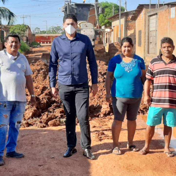 Prefeitura atende pedido do vereador Marcio Pacele e realiza serviço de encascalhamento de todas as ruas do bairro Rosalina de Carvalho - News Rondônia