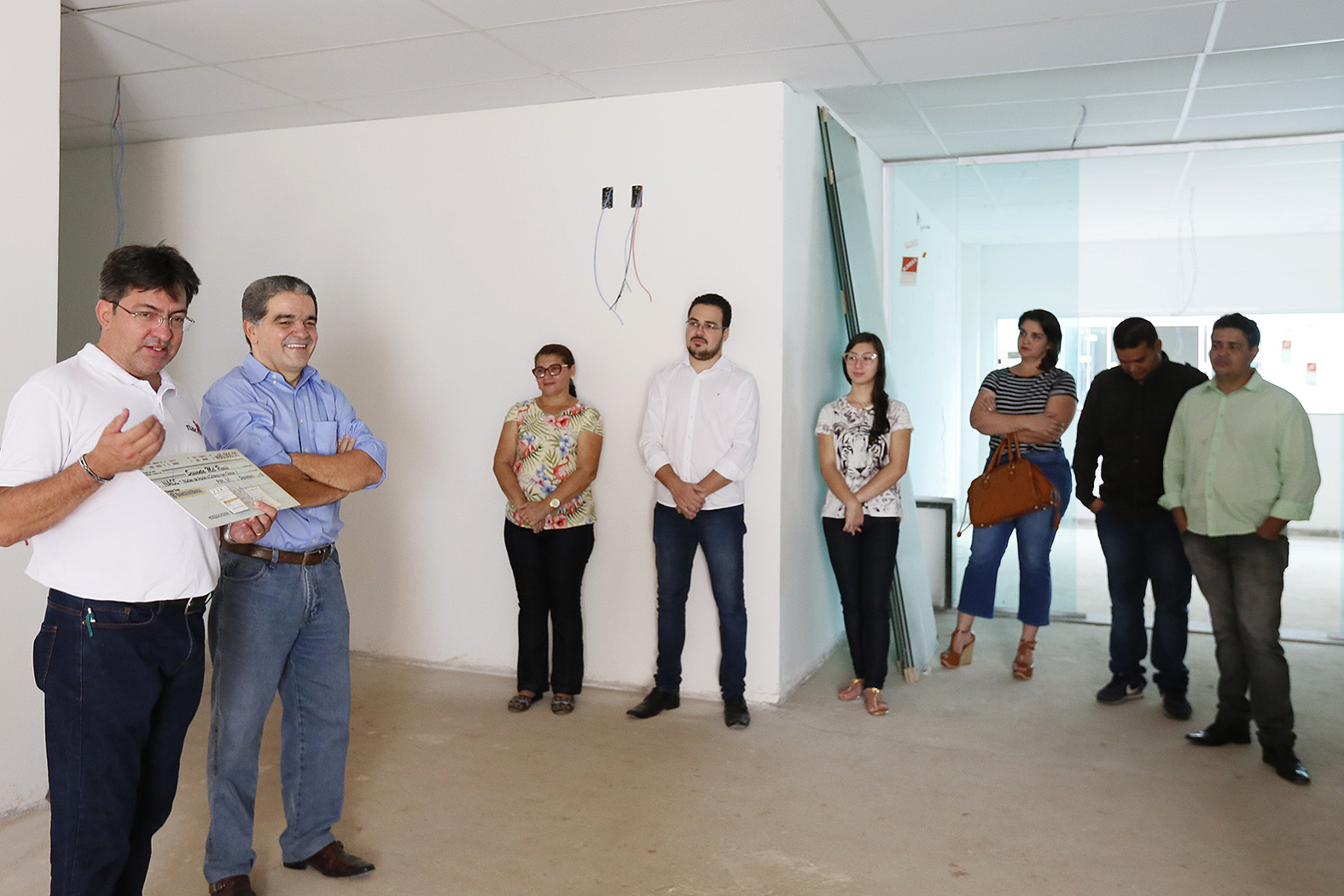 DEPUTADO AÉLCIO CUMPRE COMPROMISSO E ENTREGA CHEQUE DE R$ 60 MIL AO NACC - News Rondônia