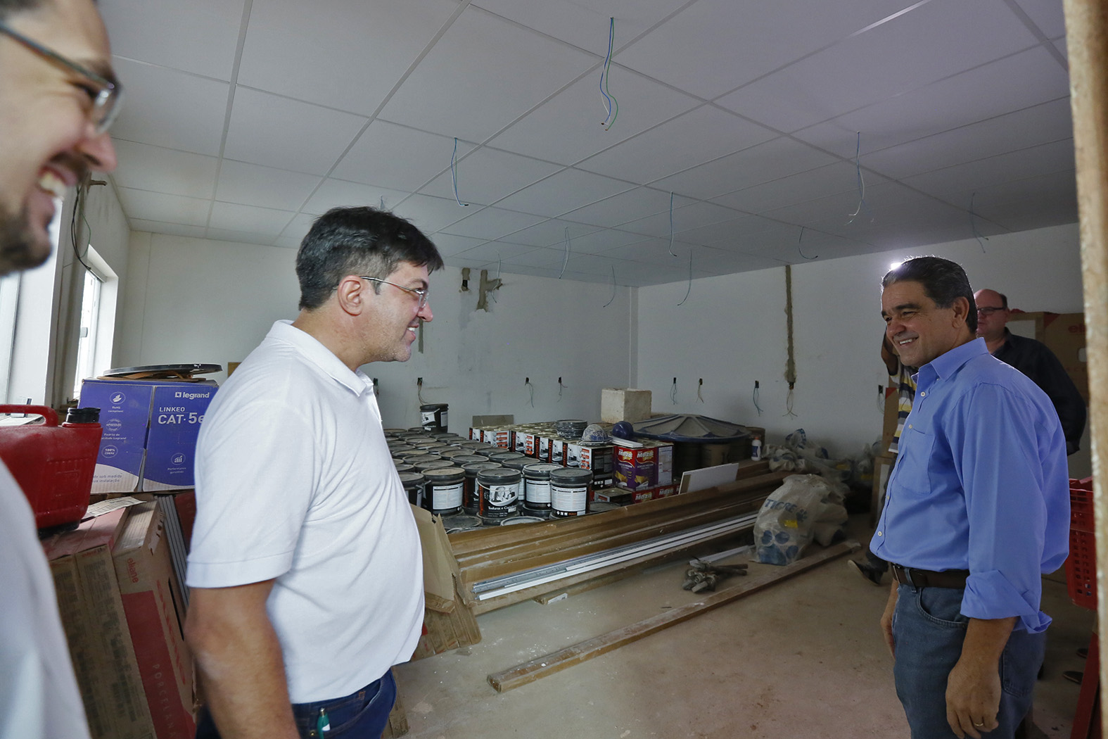 DEPUTADO AÉLCIO CUMPRE COMPROMISSO E ENTREGA CHEQUE DE R$ 60 MIL AO NACC - News Rondônia