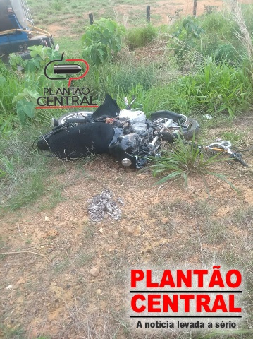 TRAGÉDIA! AGRICULTOR MORRE APÓS BATER EM CAMINHÃO LEITEIRO. - News Rondônia