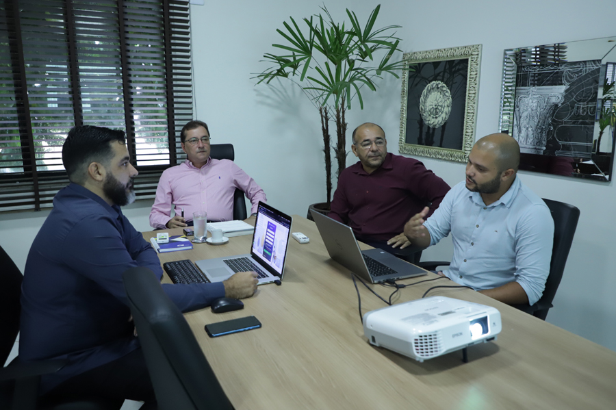 PREFEITO APROVA PROJETO DE REVITALIZAÇÃO DA PRAIA DE JACY PARANÁ - News Rondônia
