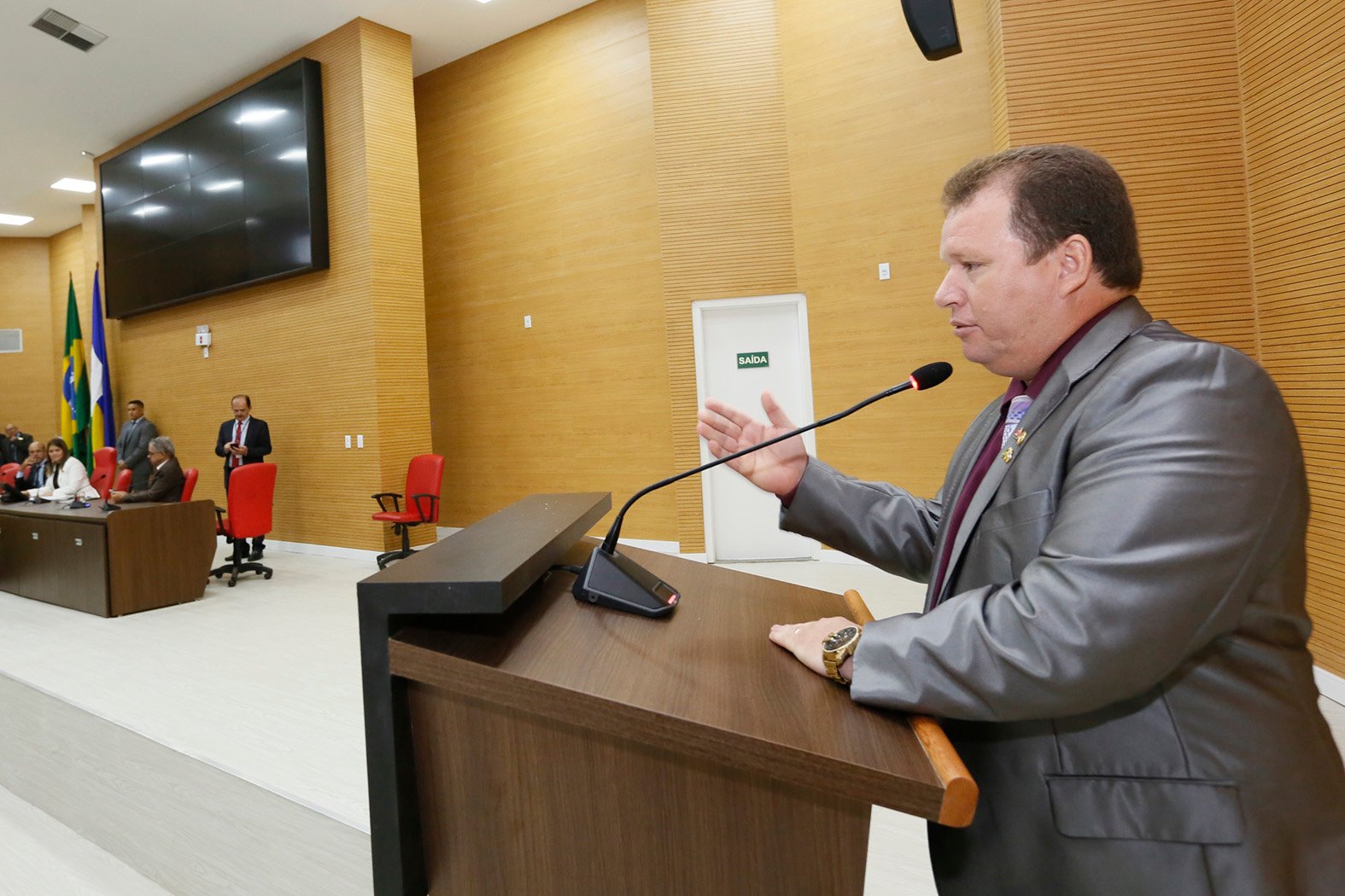 DR NEIDSON SE POSICIONA CONTRA AUMENTO ABUSIVO NA ENERGIA ELÉTRICA - News Rondônia