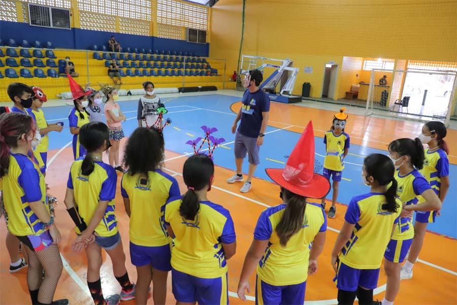 TALENTOS DO FUTURO - Treino temático de Halloween estimula alunos a manterem prática esportiva - News Rondônia