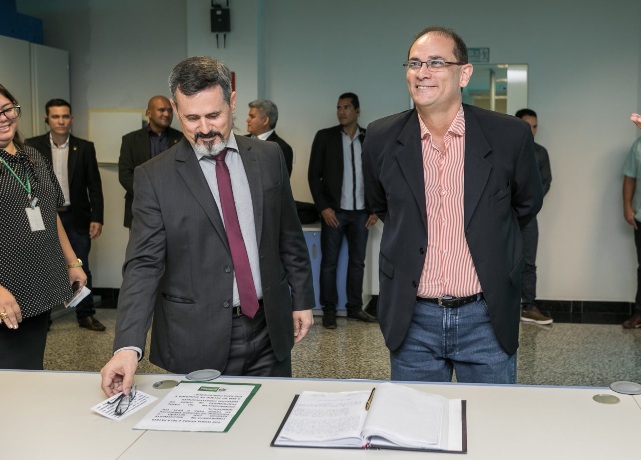 GOVERNADOR DANIEL PEREIRA EMPOSSA NOVOS SECRETÁRIOS DA SEJUS E SESDEC - News Rondônia