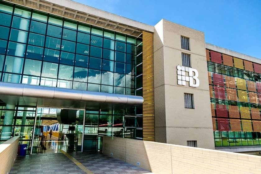 MINISTÉRIO DA EDUCAÇÃO CONTRATARÁ INTÉRPRETES DE LIBRAS PARA IFB - News Rondônia