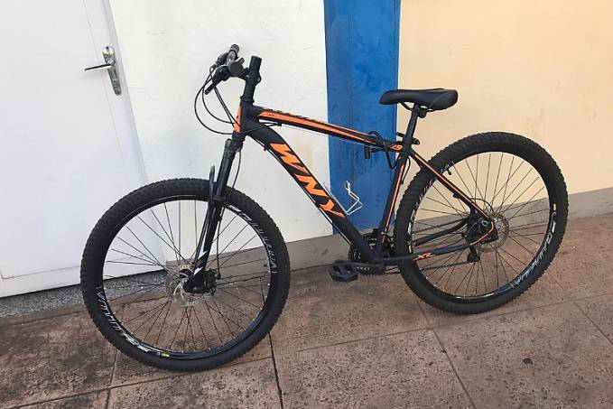 Jovem tem bicicleta furtada em seu primeiro dia de trabalho em frente ao Shopping - News Rondônia