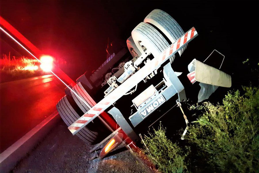 Caminhoneiro embriagado é preso na BA após ser flagrado arrastando semirreboque tombado em rodovia - News Rondônia
