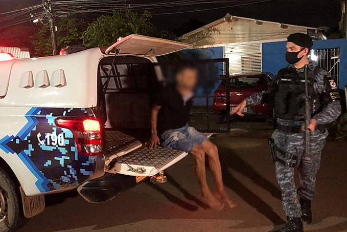 NA MÃO GRANDE: Jovem é preso após roubar celular na zona leste - News Rondônia