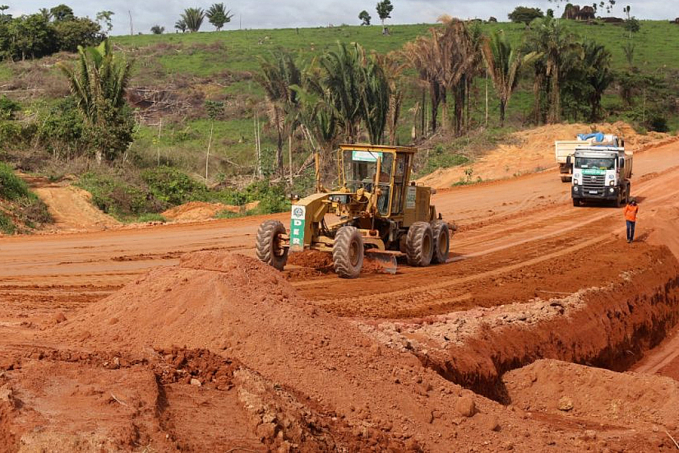 Obras na rodovia 257 que dá acesso ao município de Machadinho dOeste estão aceleradas - News Rondônia