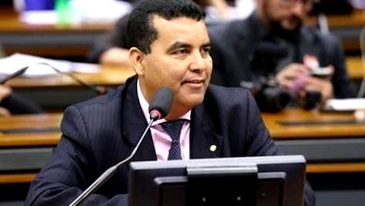 LINDOMAR GARÇOM É PRÉ CANDIDATO A "PREFEITO TAMPÃO" EM CANDEIAS DO JAMARI E REJEITA CONVITE DE HILDON CHAVES - News Rondônia