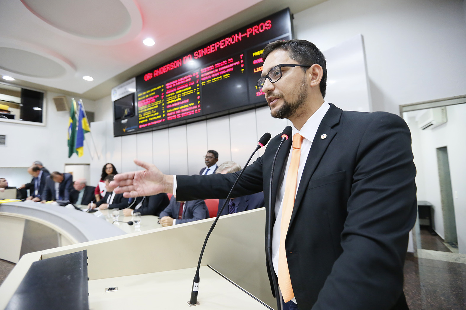 DEPUTADO ANDERSON DO SINGEPERON DESTACA RESULTADO DE DENÚNCIA SOBRE LAUDO DE VISTORIA DO DETRAN - News Rondônia