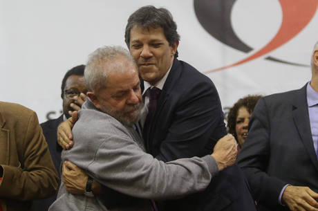 LULA MANDA DISTRIBUIR DINHEIRO E PROMETE CARGOS, DIZ REVISTA - News Rondônia