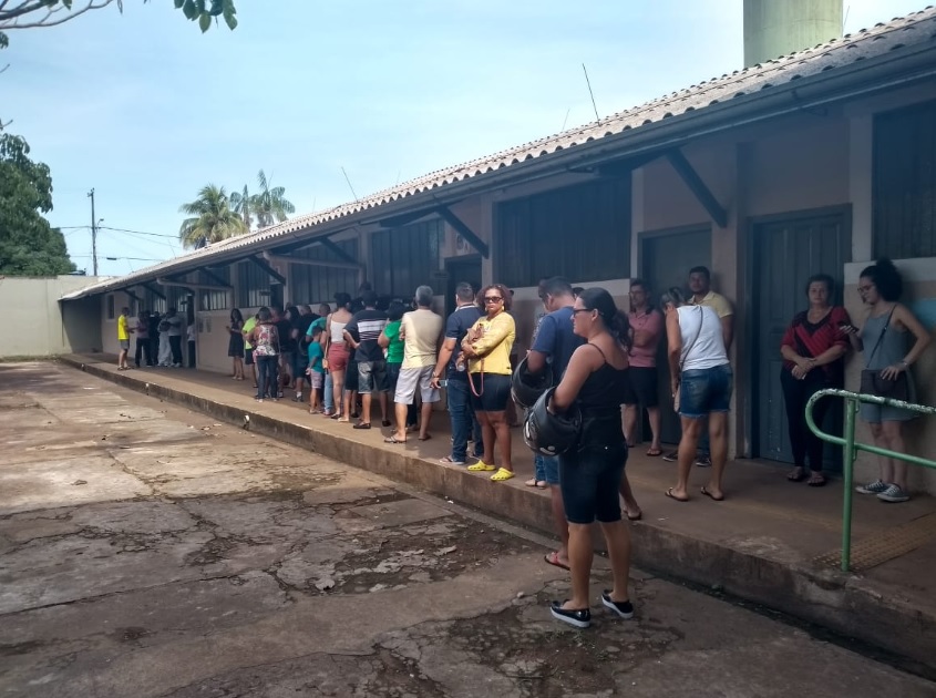 HOMEM É PRESO VENDENDO CAMISA DE CANDIDATO EM ESCOLA DA CAPITAL - News Rondônia