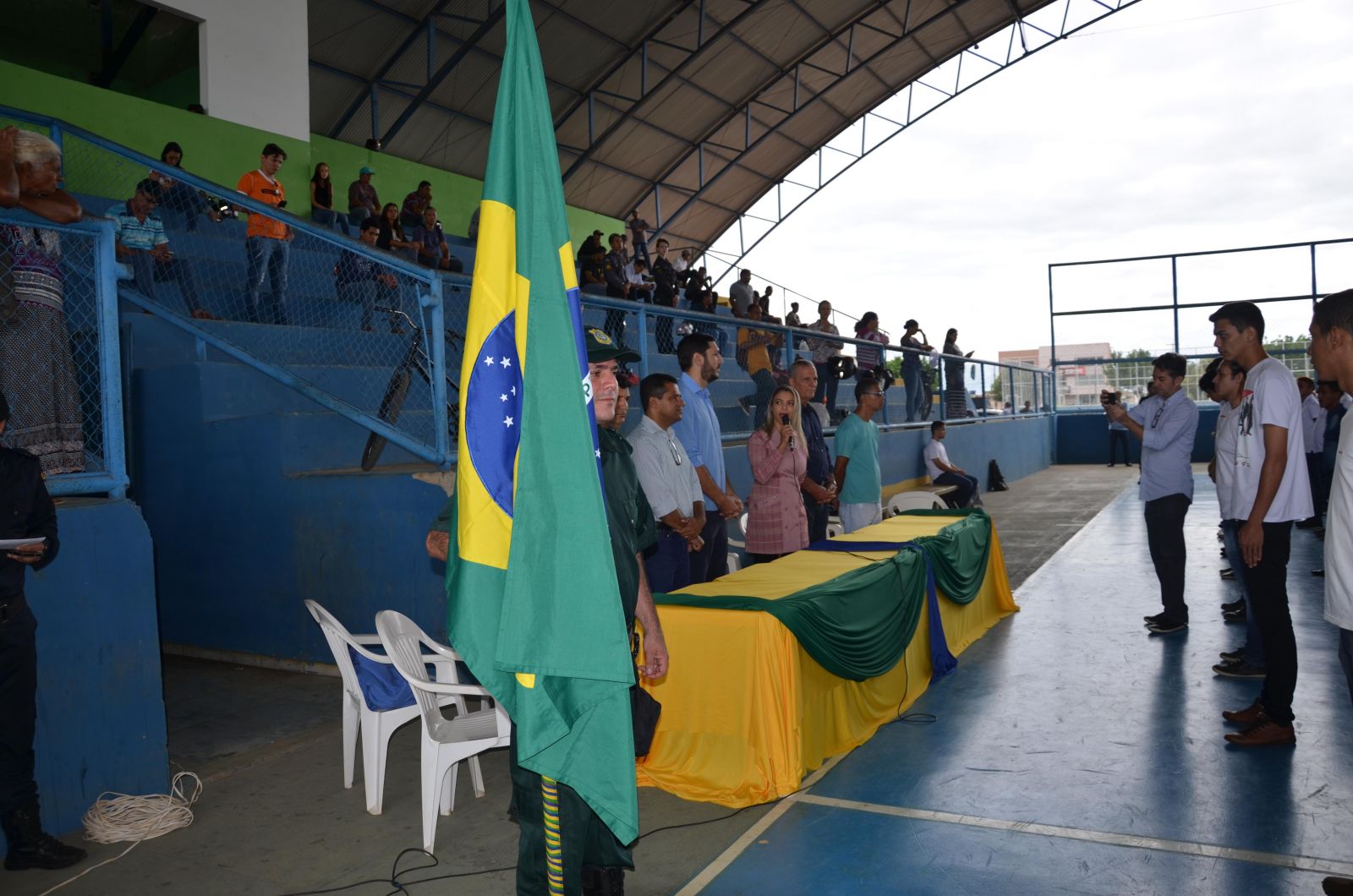 MAIS DE 700 JOVENS RECEBEM DISPENSA MILITAR EM ARIQUEMES - News Rondônia