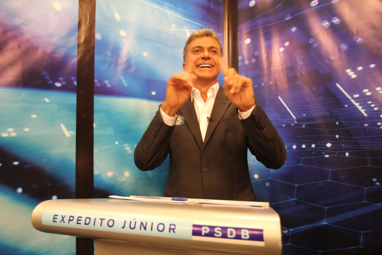 EXPEDITO REAFIRMA COMPROMISSO COM SERVIDORES, DURANTE DEBATE - News Rondônia
