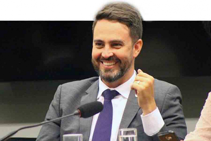Deputado federal Léo Moraes tem projeto que prioriza gestantes e lactantes na vacinação contra Covid aprovado - News Rondônia