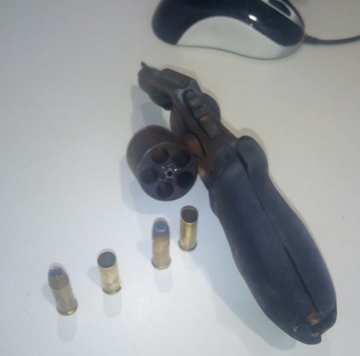 11º BATALHÃO DE POLÍCIA MILITAR  HOMEM É PRESO POR PORTE ILEGAL DE ARMA DE FOGO - News Rondônia
