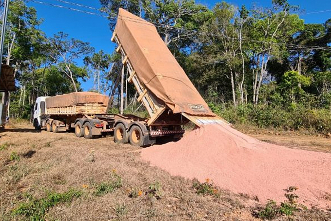 Governo de Rondônia entregará mais de 800 toneladas de calcário para produtores de Machadinho do Oeste - News Rondônia