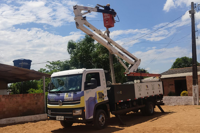 Iluminação é revitalizada em campo na zona sul após pedido do vereador Edimilson Dourado - News Rondônia