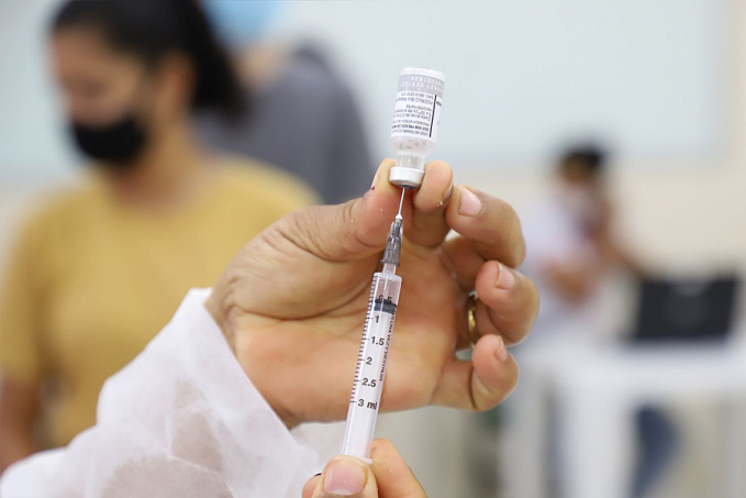 Vacinação contra a covid-19 para adolescentes sem comorbidades é retomada em Porto Velho - News Rondônia