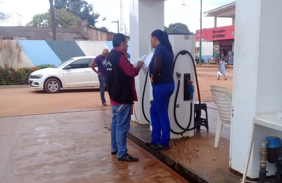 PROCON FISCALIZA POSTOS PARA COMBATER ABUSO NOS PREÇOS DE COMBUSTÍVEIS EM RONDÔNIA - News Rondônia
