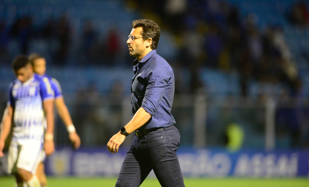 A CAMINHO DO BOTAFOGO, ALBERTO VALENTIM ANUNCIA SAÍDA DO AVAÍ - News Rondônia