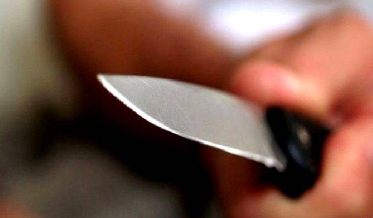 PARA DEFENDER IRMÃ MAIS NOVA, RAPAZ ESFAQUEIA DOIS, INCLUSIVE O PRÓPRIO TIO - News Rondônia