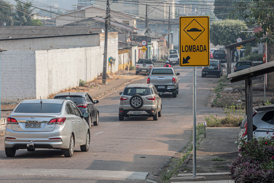 Mais de 500 novas placas de sinalização são instaladas na capital - News Rondônia