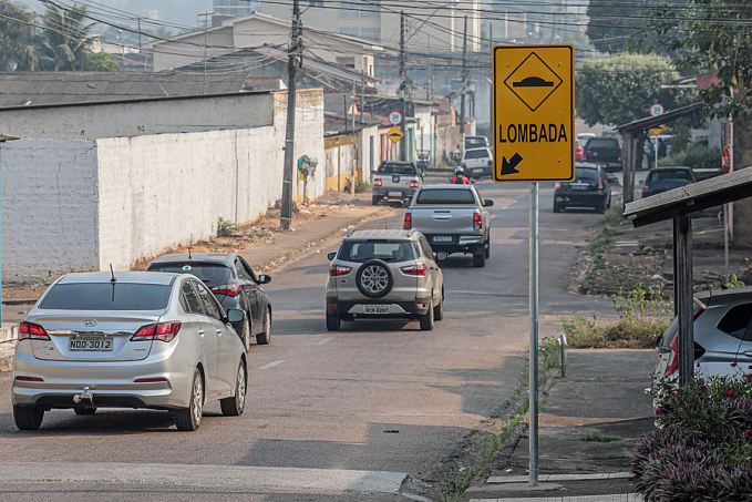 Mais de 500 novas placas de sinalização são instaladas na capital - News Rondônia